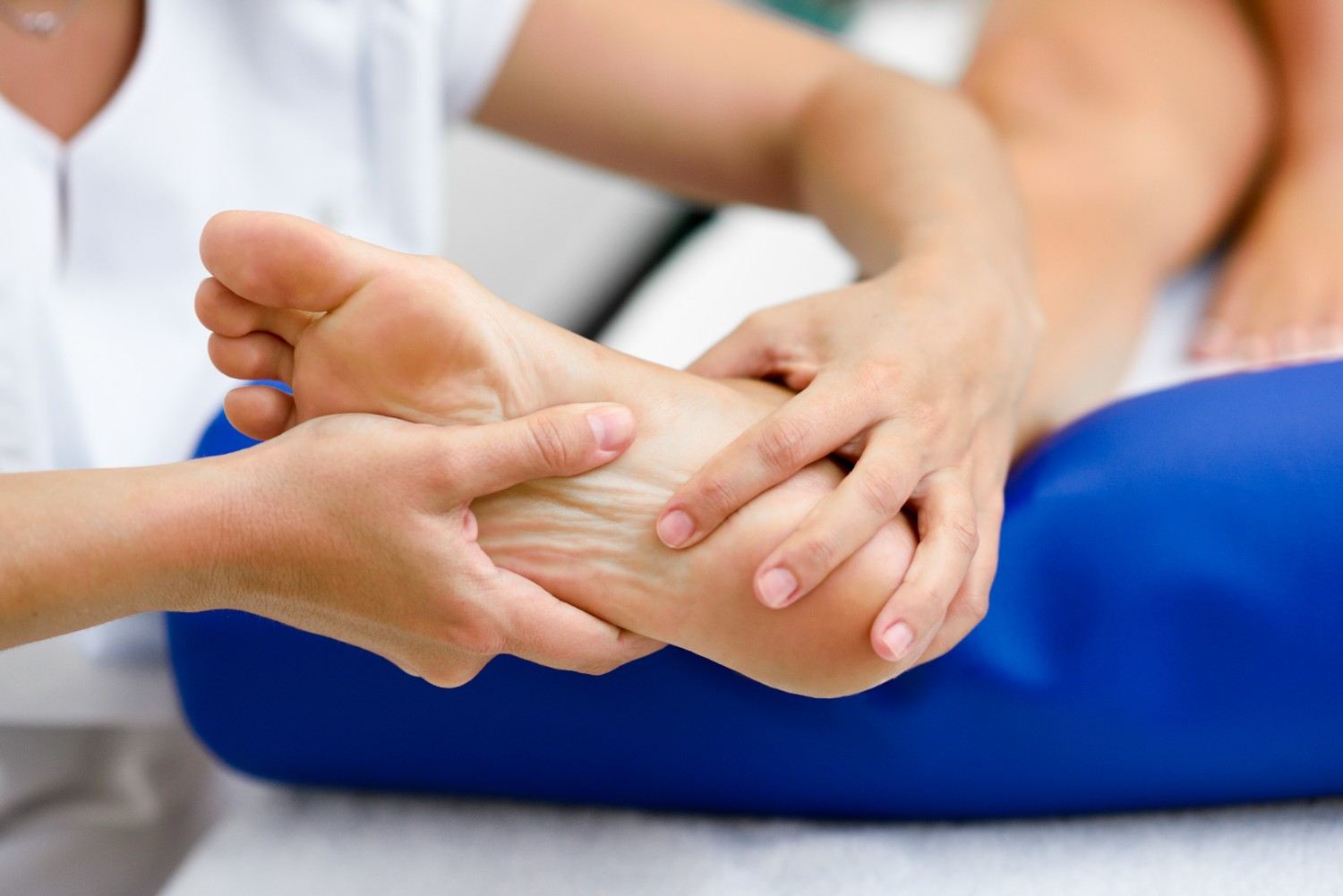 Bunion Symptoms and Signs It May Need Treatment